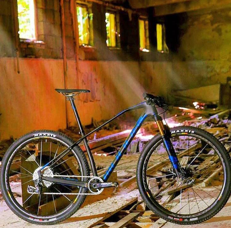 Mondraker Podium Carbon 