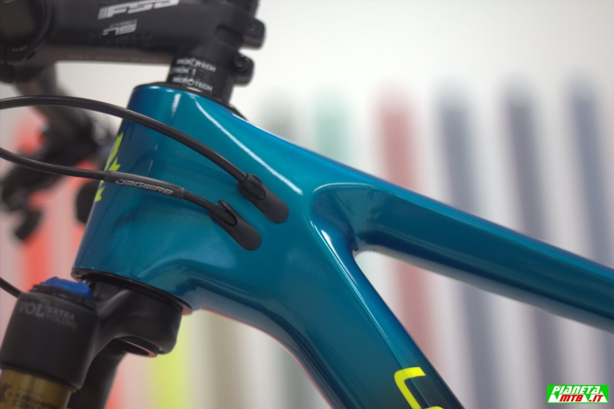 Lee Cougan CrossFire Air 2020 - passaggio cavi
