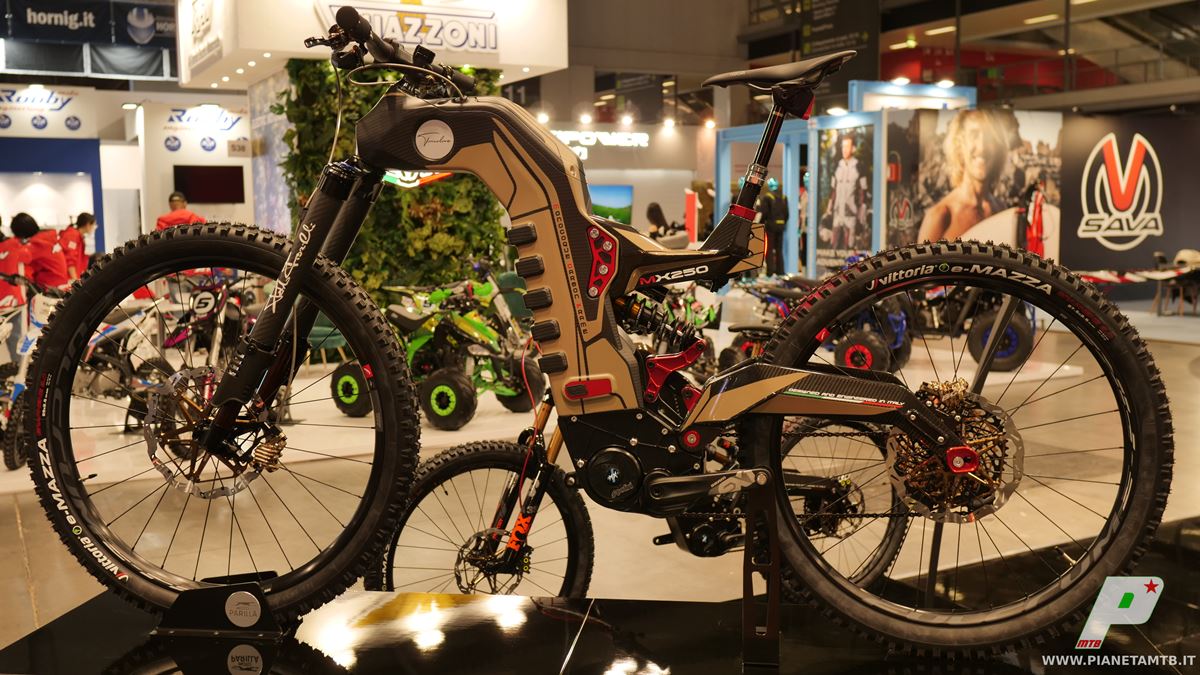 ebike monster moto parilla tricolore 2023 bici completa