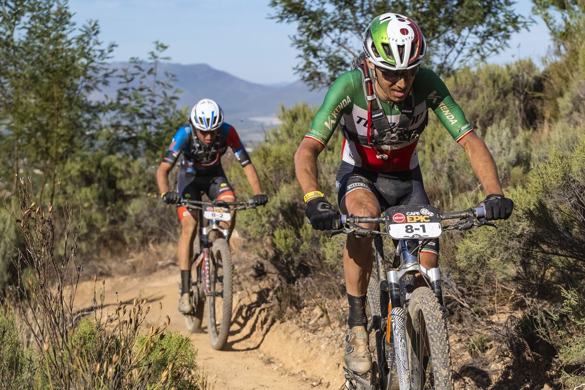 ROSA CAPE EPIC