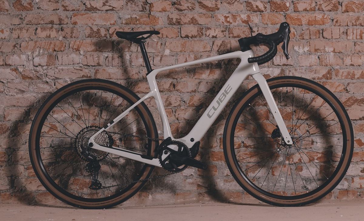 CUBE Nuroad Hybrid C:62