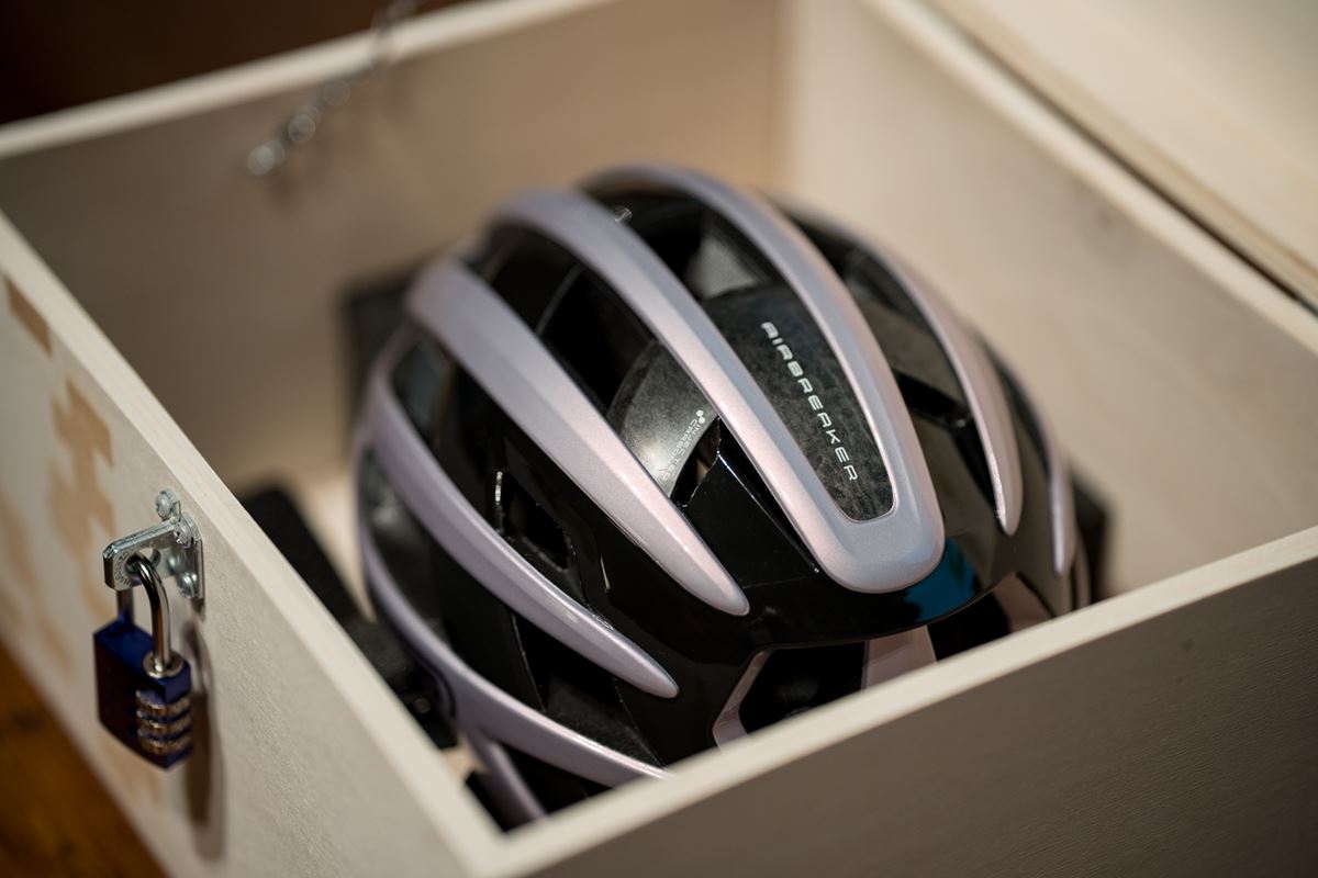 abus airbreaker 2 casco ciclismo 2025
