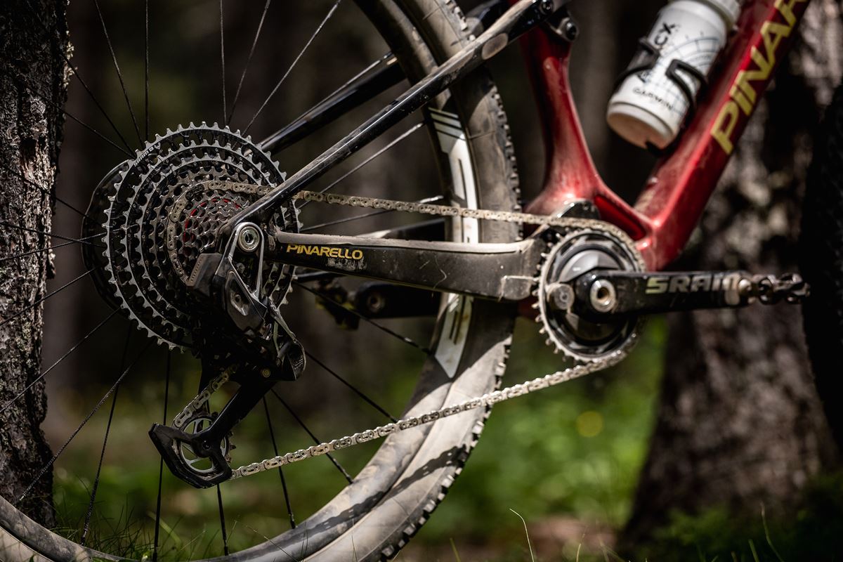 pinarello dogma xc pidcock 2025
