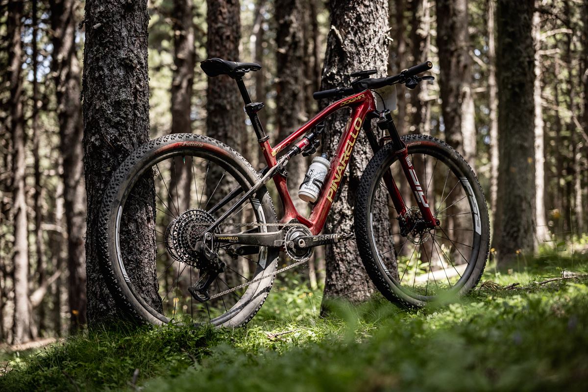 pinarello dogma xc pidcock 2025