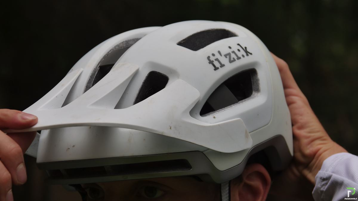 casco mtb fizik kassis 2025