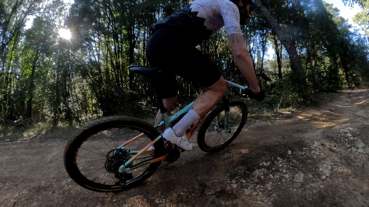 megamo track test bca 2025