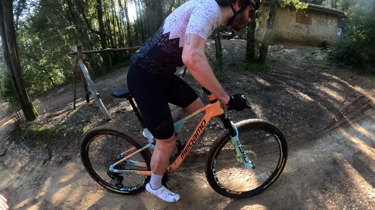 megamo track test bca 2025