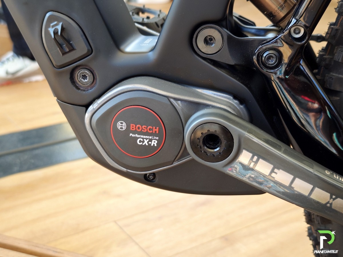 NUOVO BOSCH PERFORMANCE CX-R