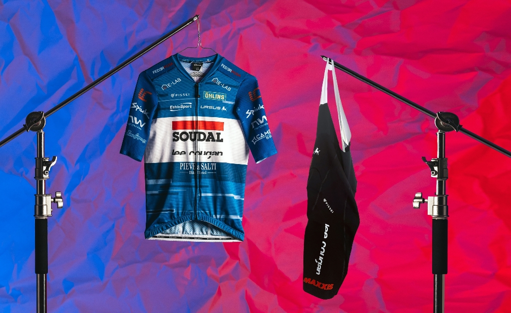 Nuovo Kit Pissei 2024 per Soudal-Lee Cougan