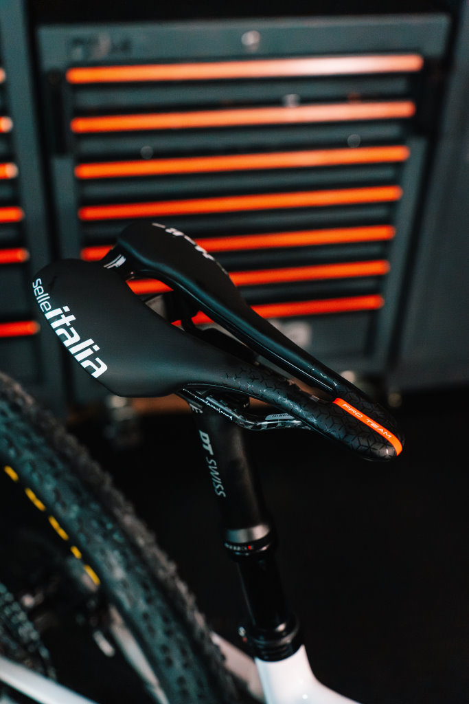 Selle Selle Italia SLK Carbon Boost, Novus Carbon BoostRuote per le Lee Cougan 2025 del team Soudal-Lee Couganr