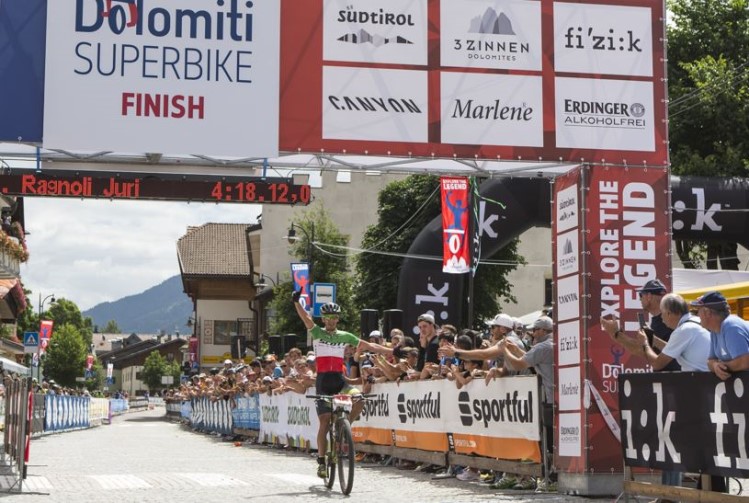 Juri Ragnoli vince la Dolomiti Superbike