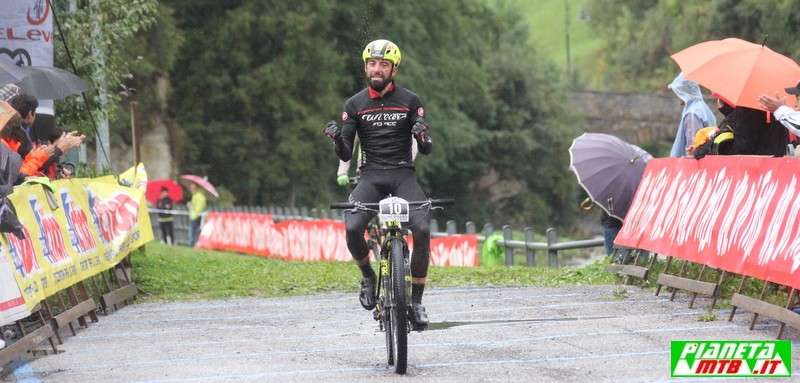 Johnny Cattaneo vince Val di Fassa Bike